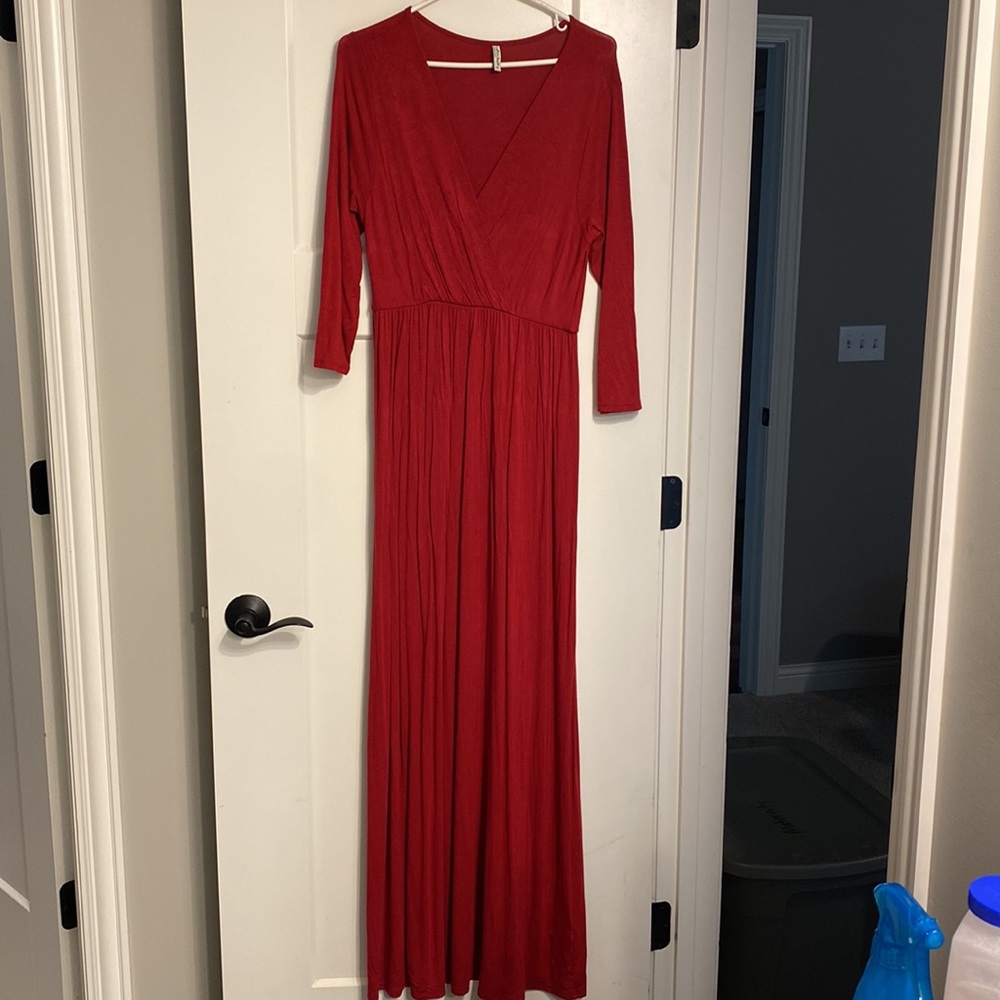 Medium maternity dress from Pink Blush - Picture 2 of 3
